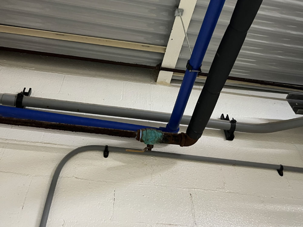 A Asahi Air-Pro® PE100 Compressed Air Piping System in an industrial plant