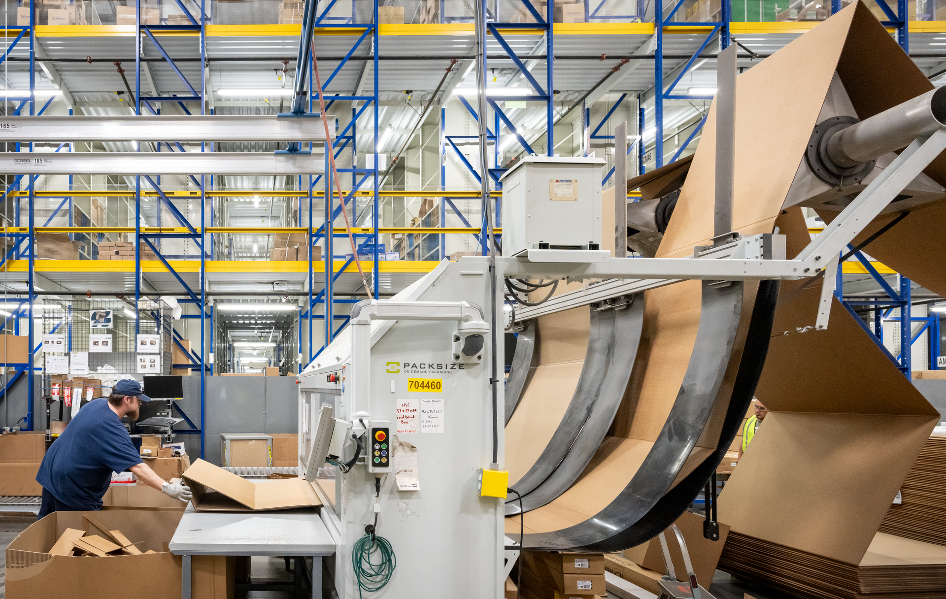 Large cardboard packaging equipment